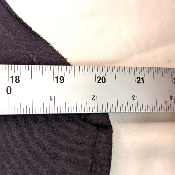 5 Seconds of Summer 01 Tank XL - Picture 6 of 7